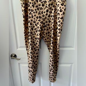 🐾NWT🐾Crown&Ivy 🐾Leopard Print Leggings🐾XXL🐾